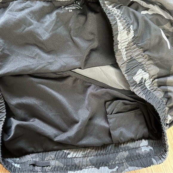 Athleta Womens Printed Mesh Racer Run Short 4" Camo 3XL Running Gym Workout - Picture 8 of 11